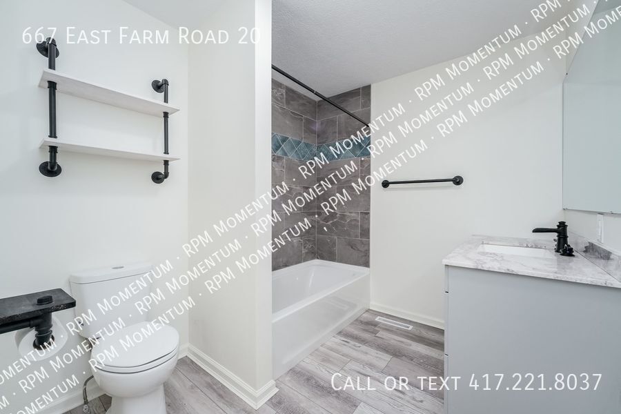 Building Photo - 667 E Farm Rd 20