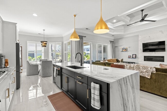 Building Photo - 5960 Bolsena Pl