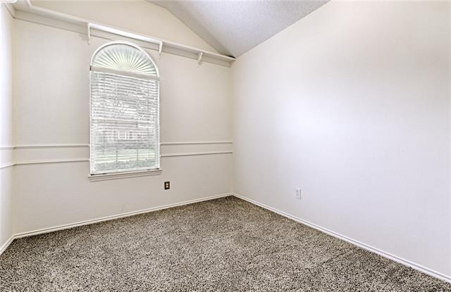 Building Photo - 1531 Hickory Trail