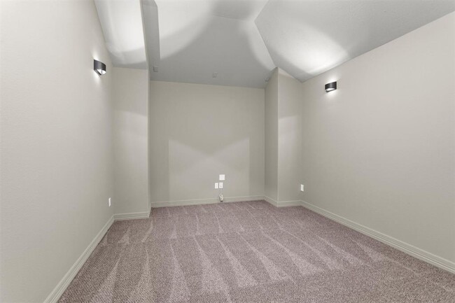 Building Photo - 24015 Richglen Court