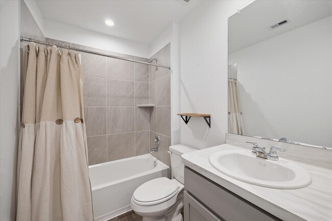 Building Photo - 24725 Mountain Tree Dr