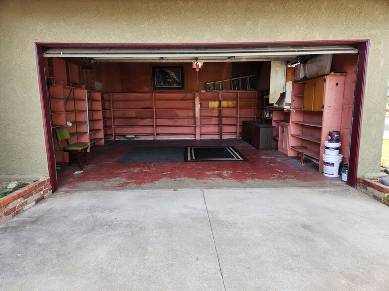 2 car and storage - 13522 Castana Ave