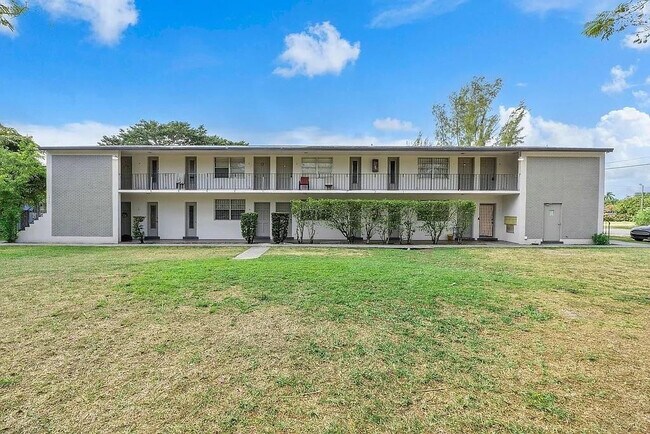 Building Photo - 14950 N Miami Ave