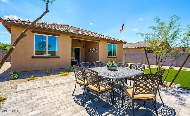 Building Photo - 1594 E Kingman Pl