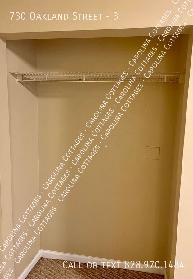 Building Photo - 730 Oakland St