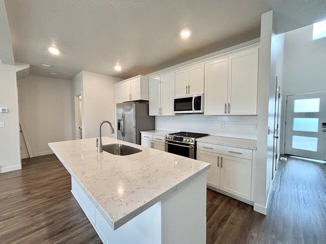 Building Photo - 1508 W Sparta Way