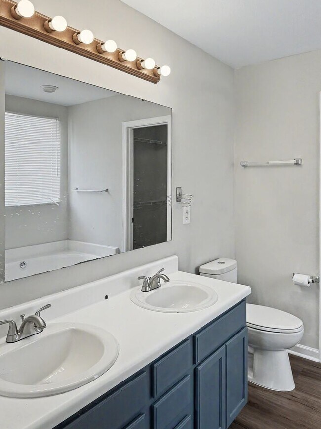 Building Photo - 2717 Forest Grove Ct