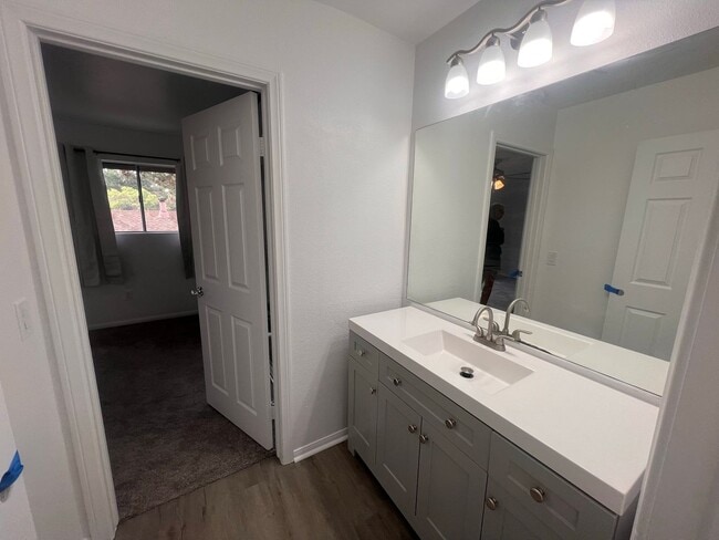 Building Photo - UPDATED 3BR/1.5BA CONDO in ALPINE availabl...