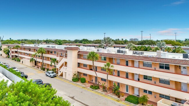 Building Photo - 4500 N Federal Hwy