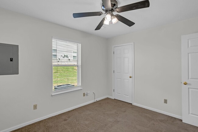 Building Photo - 3531-3533 Prescott Dr.