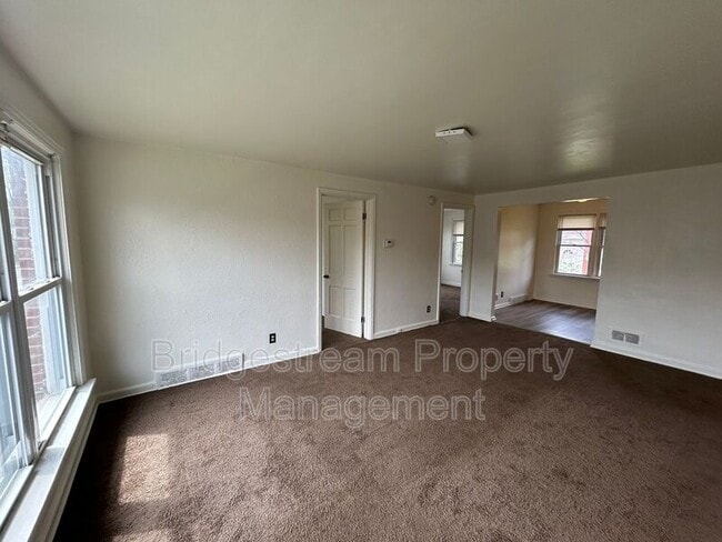 Building Photo - 1317 Salem Ave