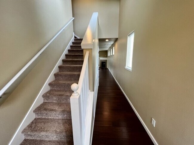 Building Photo - Three Bedroom in SW Bend Aspen Rim Neighborhood
