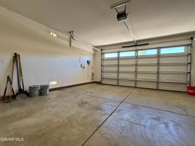 Building Photo - 5730 Paddington Dr
