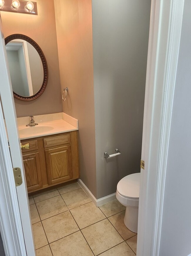 Building Photo - 3 Bedroom Townhome for Rent in Waynesboro!