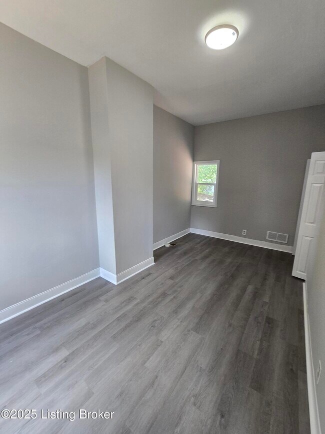 Building Photo - 1542 Garland Ave