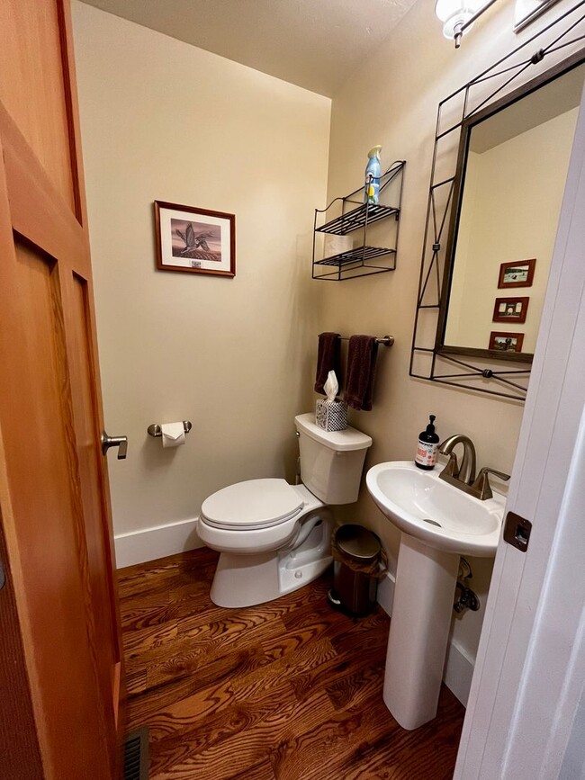 Building Photo - Fully Furnished and Fully Stocked Home For Rent Next to Cooper Park in Bozeman