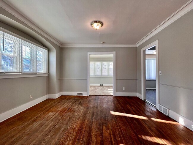 Building Photo - Spacious Four Bedroom Home in Southeast Grand Rapids