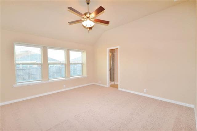 Building Photo - 122 Eagle Feather Rd
