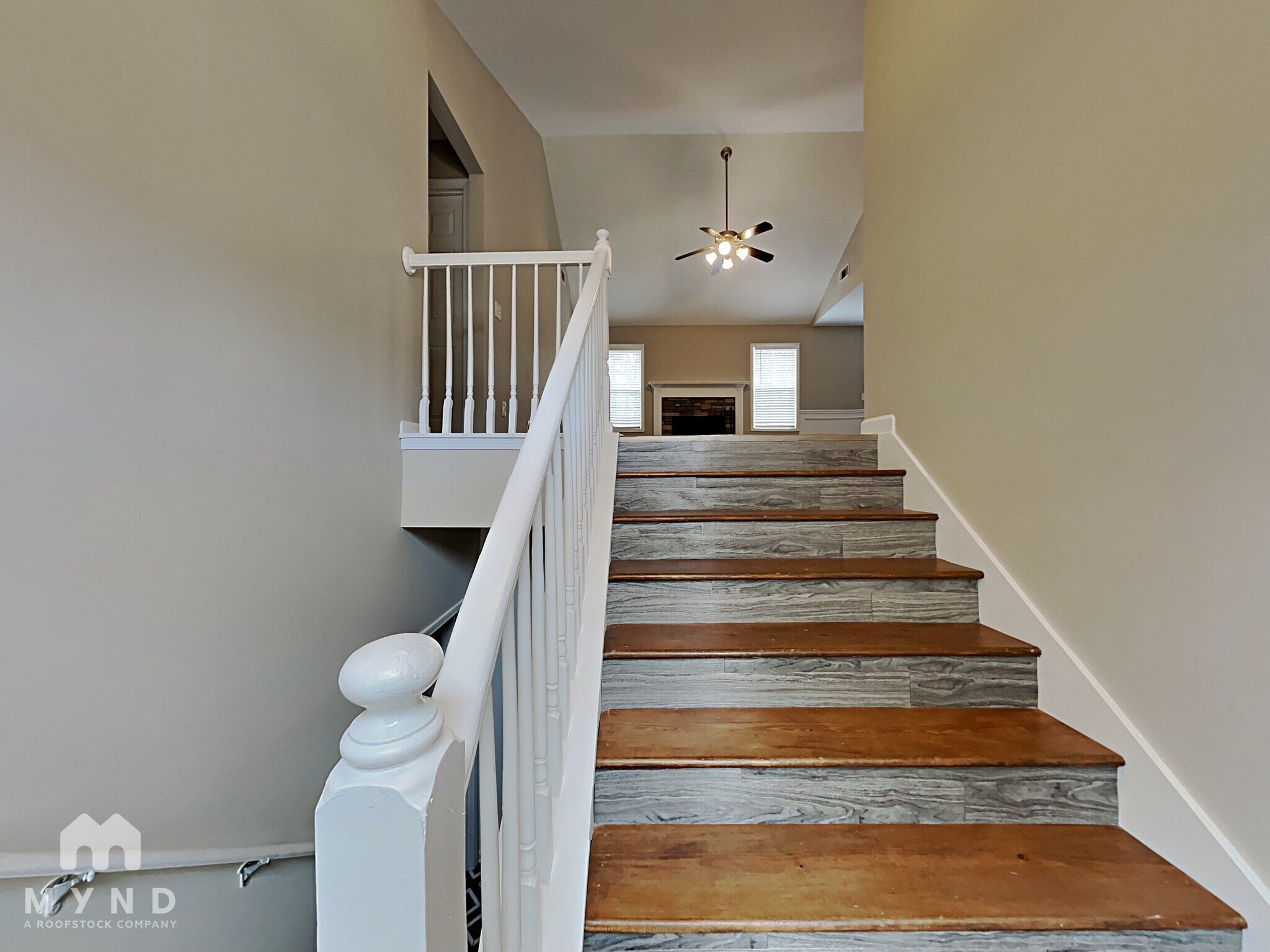 Building Photo - 205 Ivy Ct