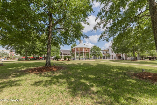 Building Photo - 605 Silverstone Rd