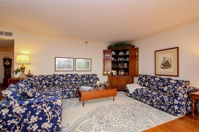 Building Photo - 3301 Bayshore Blvd