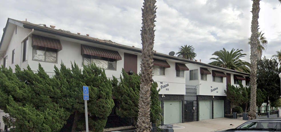 Building Photo - 902 Cedar Ave