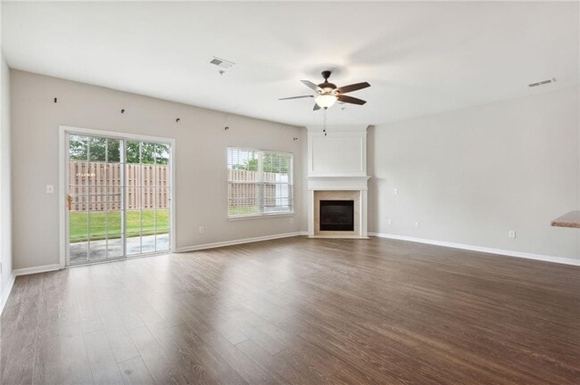 Building Photo - 372 Azalea Cir