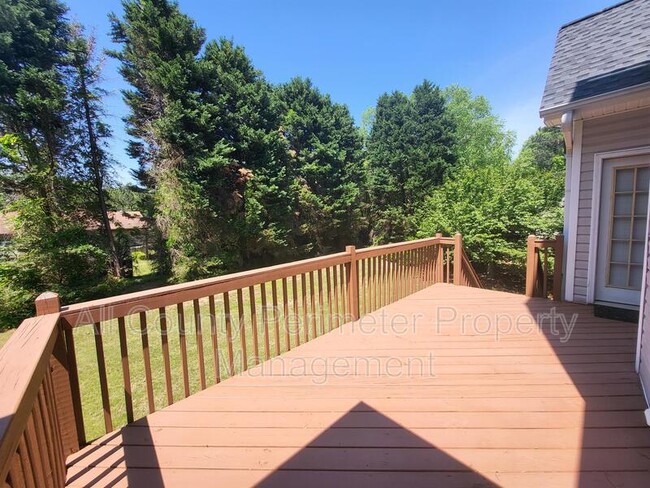 Building Photo - 3165 Thorneridge Trail
