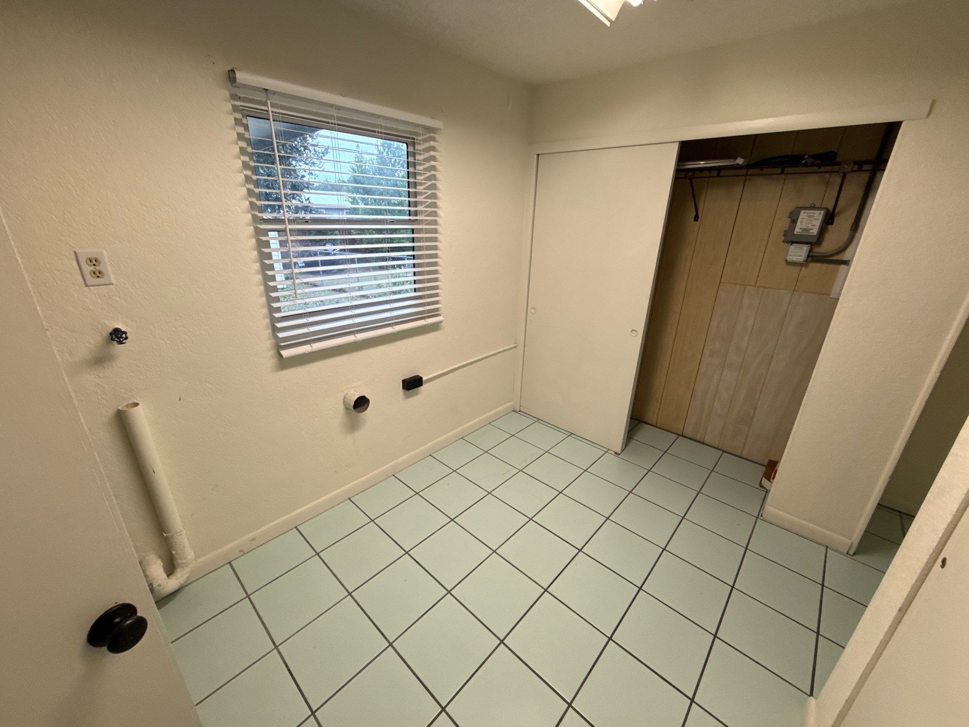 Building Photo - 306 S Monroe St