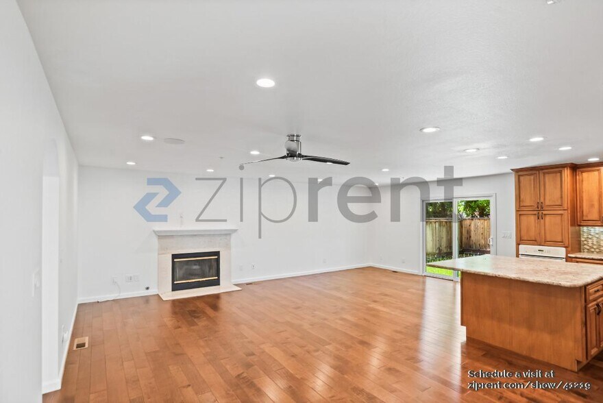 Building Photo - 625 San Gabriel Ave