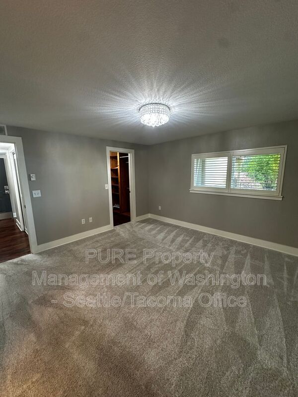 Building Photo - 3008 N Narrows Dr