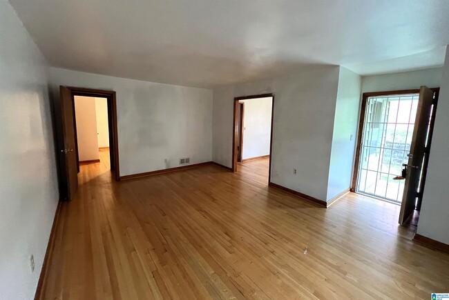 Building Photo - 117 Lawson Dr