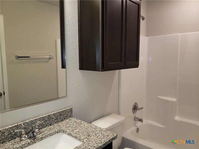 Building Photo - 1909 Euclid Dr