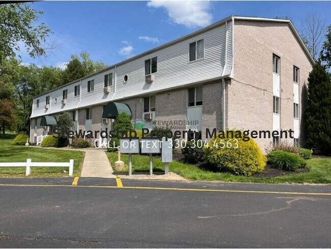 Building Photo - 7270 Stuhldreher St NW
