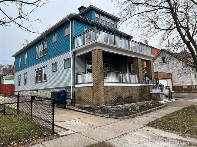 Building Photo - 230 Pennsylvania St