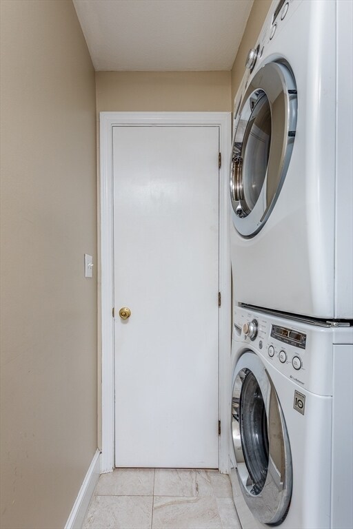 Building Photo - 8 Jackson Rd