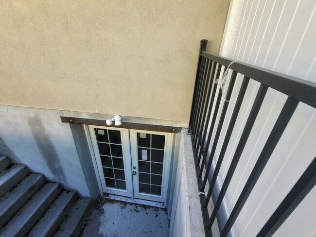 Building Photo - 1281 Fox Trot Cir