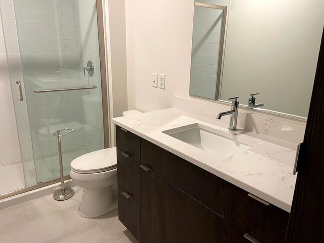 Building Photo - 1 Bedroom just minutes to DH