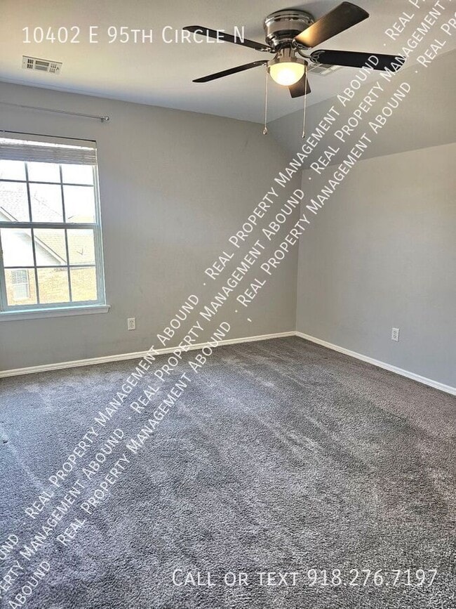 Building Photo - 10402 E 95th Cir N