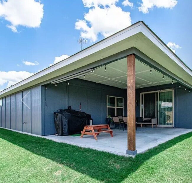 Building Photo - Beautiful 4 Bedroom 2 Bath Home for Rent