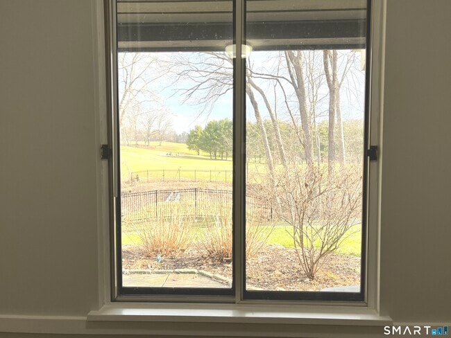 Building Photo - 289 Heritage Vlg