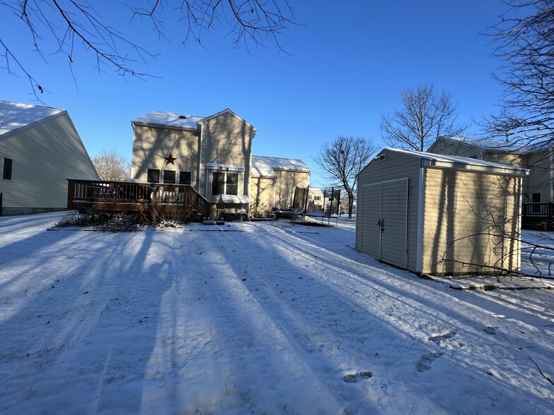 Building Photo - 27 Lupine Dr