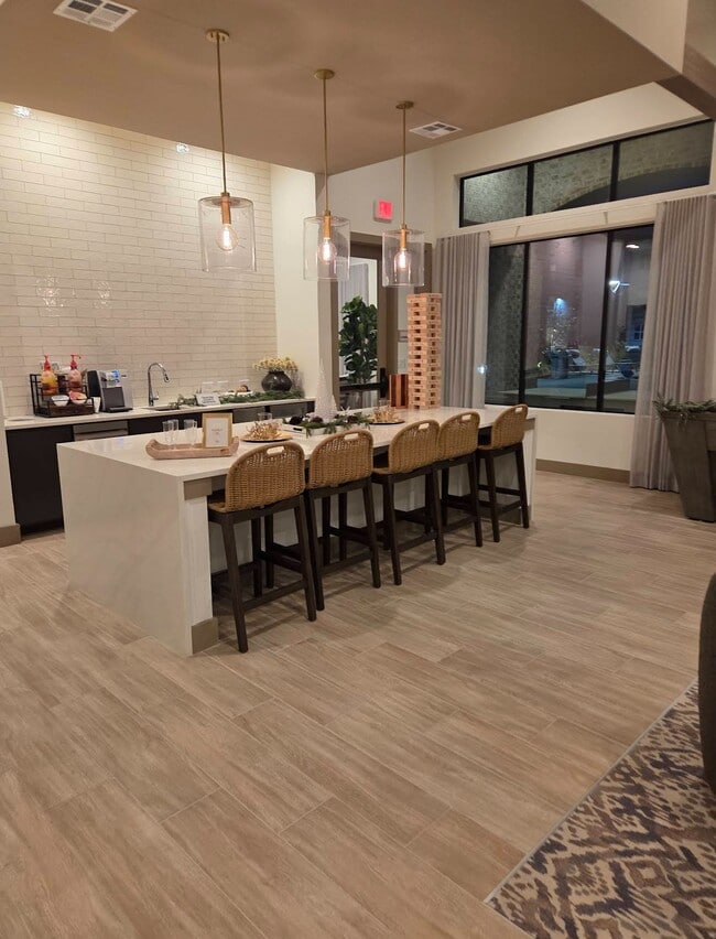 Building Photo - 10203 Karsten Rd