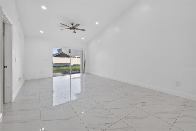 Building Photo - 3128 Sandy Shore Ln
