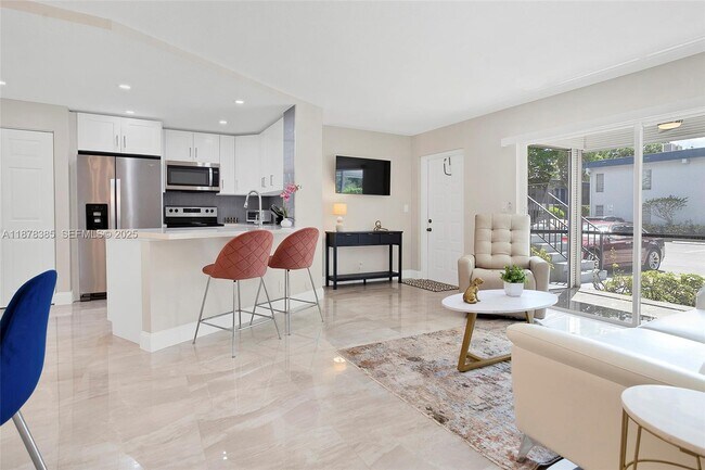 Building Photo - 7527 S Oriole Blvd