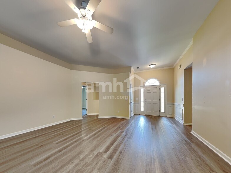 Building Photo - 134 Aquinnah Dr