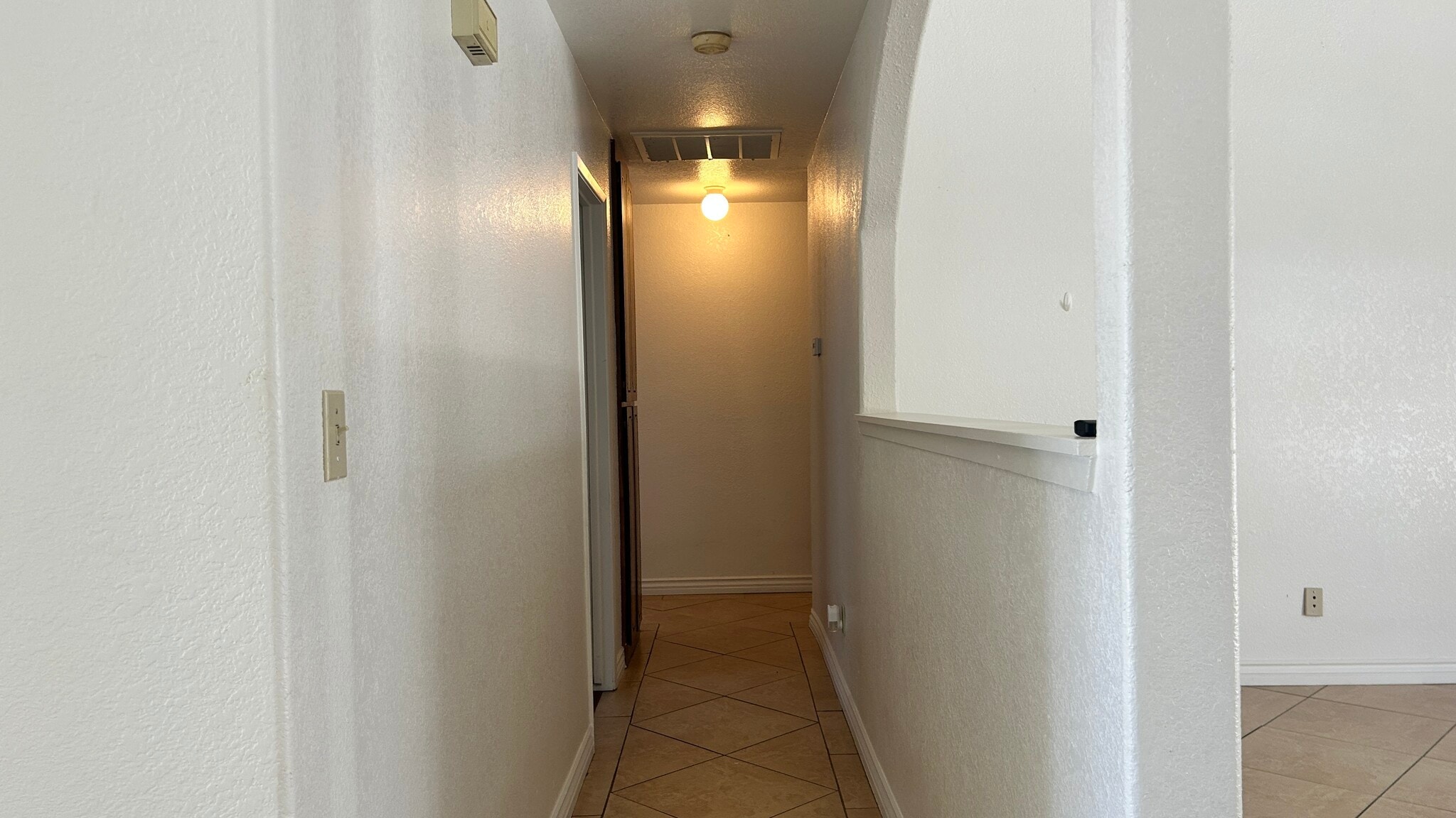 Building Photo - 1691 Yorktown Ct
