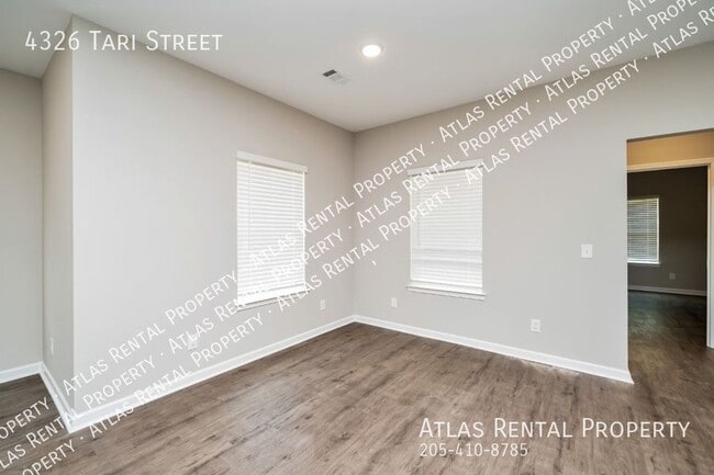 Building Photo - 4326 Tari St