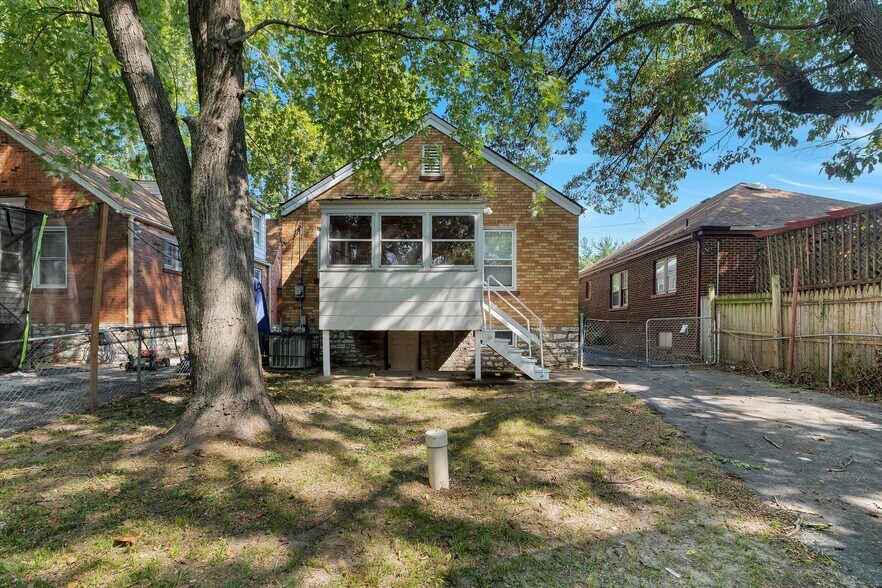 Building Photo - 10063 Diamond Dr