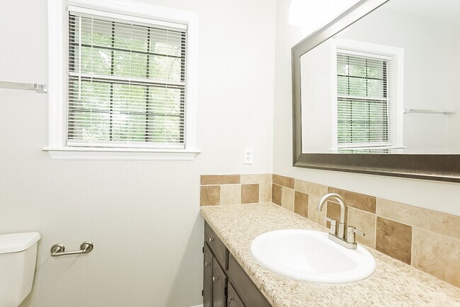 Building Photo - Charming 3-Bedroom Home in Martinez, GA